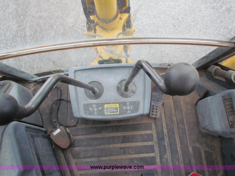 image for item E4165 2003 John Deere 310G backhoe