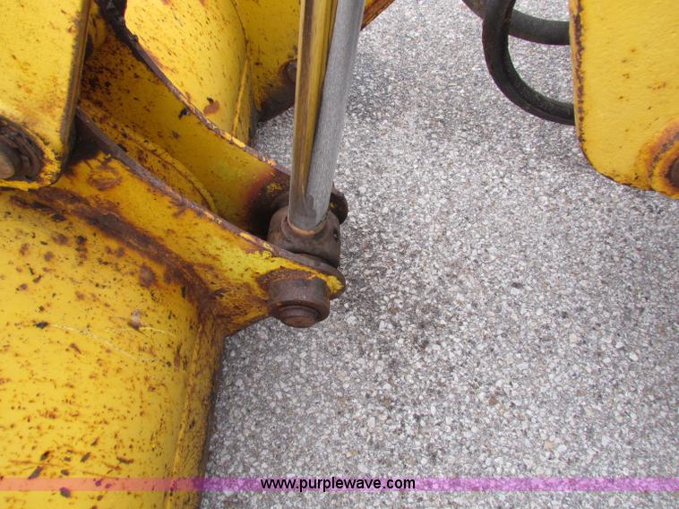 image for item E4165 2003 John Deere 310G backhoe