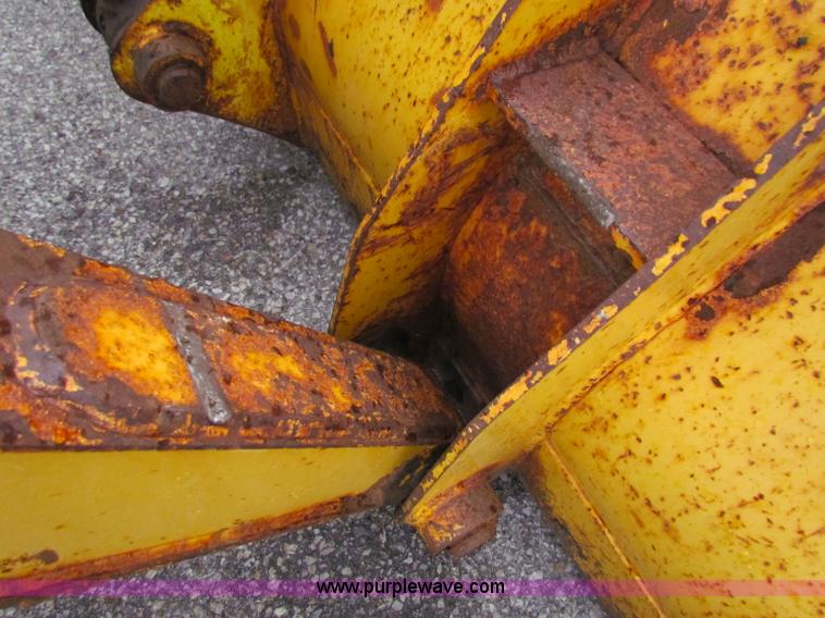 image for item E4165 2003 John Deere 310G backhoe