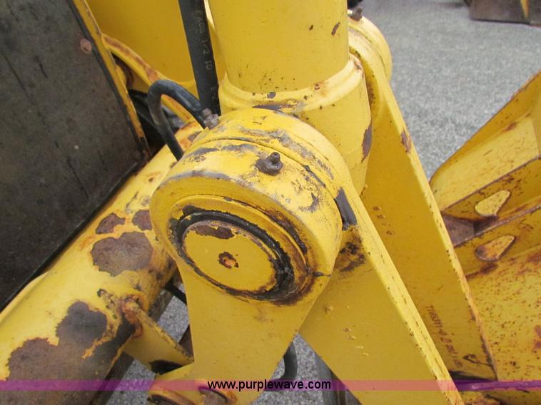 image for item E4165 2003 John Deere 310G backhoe