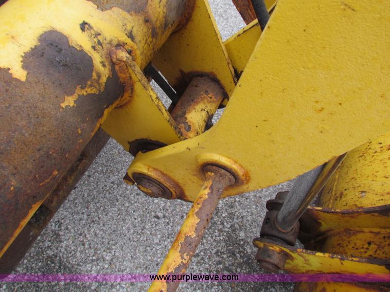 image for item E4165 2003 John Deere 310G backhoe