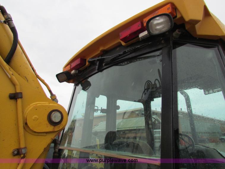 image for item E4165 2003 John Deere 310G backhoe