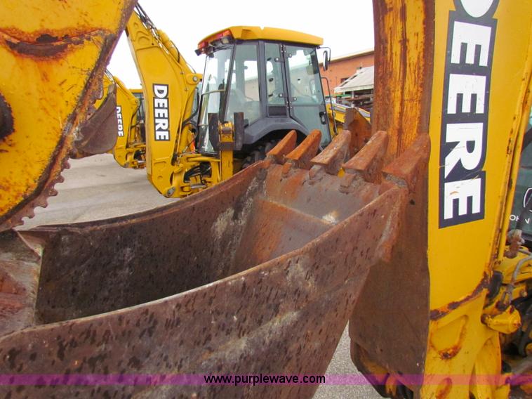 image for item E4165 2003 John Deere 310G backhoe