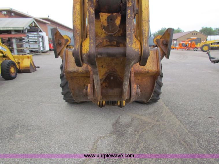 image for item E4165 2003 John Deere 310G backhoe