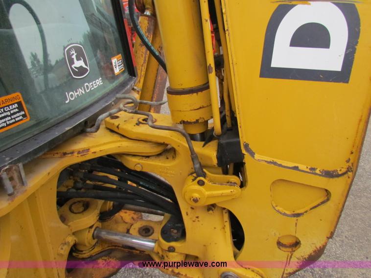 image for item E4165 2003 John Deere 310G backhoe