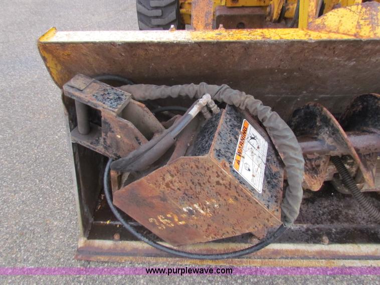 image for item E4165 2003 John Deere 310G backhoe