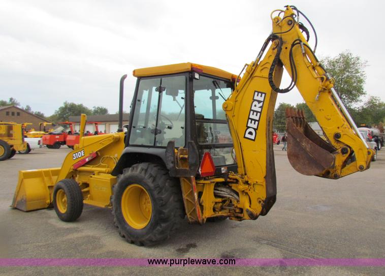 image for item E4166 1997 John Deere 310E backhoe