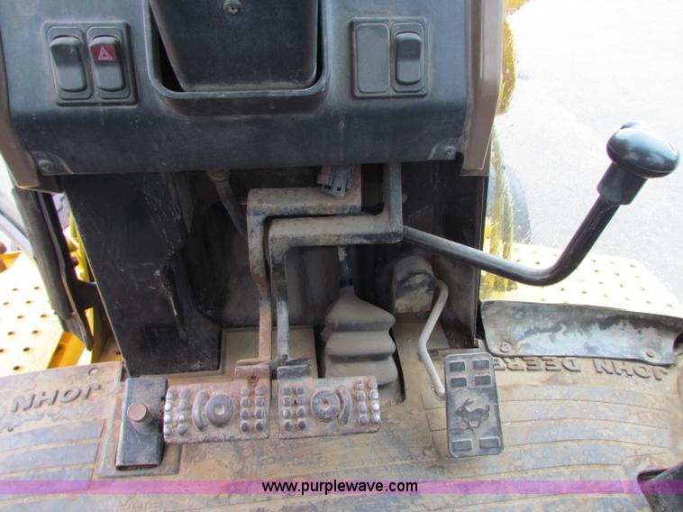 image for item E4166 1997 John Deere 310E backhoe