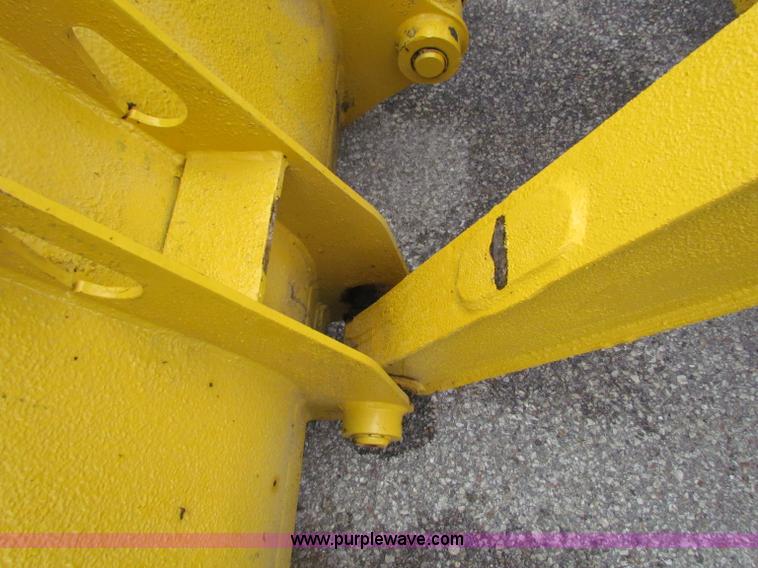 image for item E4166 1997 John Deere 310E backhoe