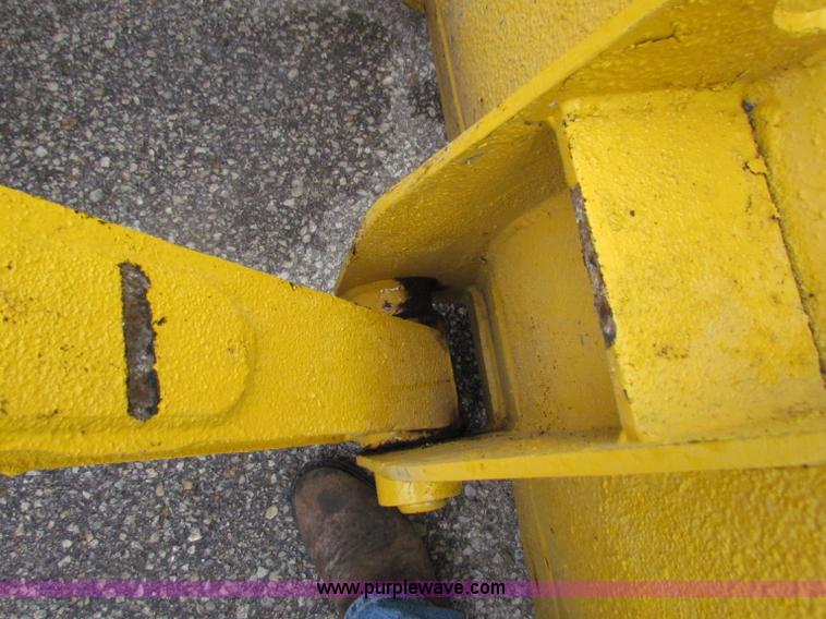 image for item E4166 1997 John Deere 310E backhoe