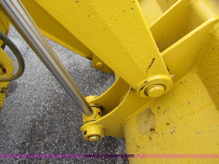 image for item E4166 1997 John Deere 310E backhoe