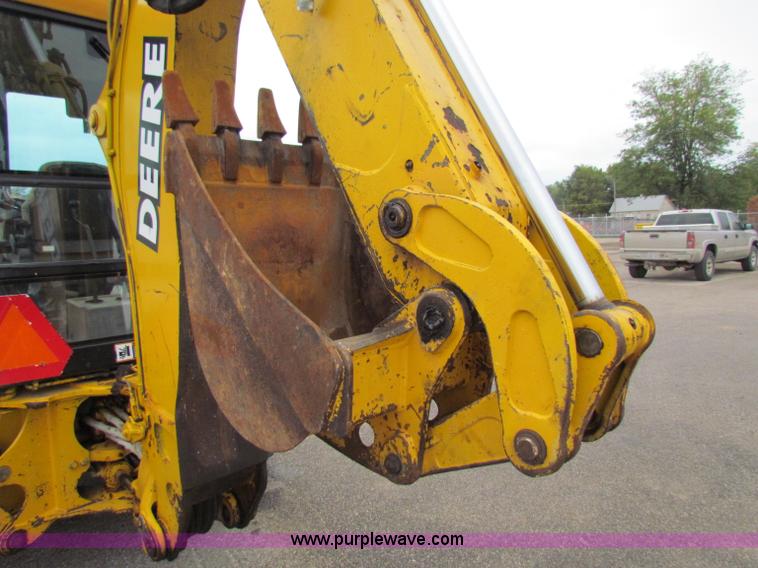 image for item E4166 1997 John Deere 310E backhoe