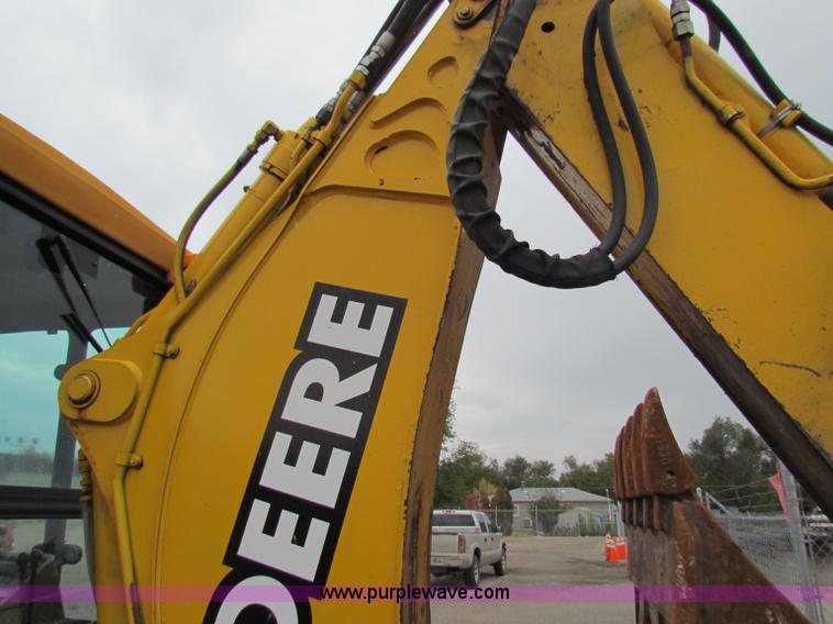 image for item E4166 1997 John Deere 310E backhoe