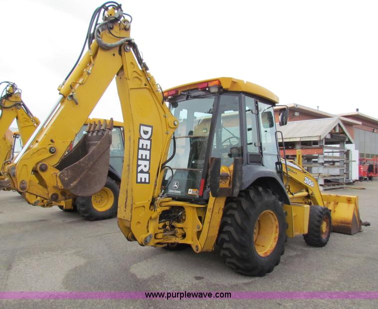 image for item E4167 2003 John Deere 310G backhoe