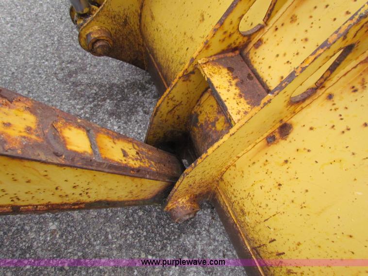 image for item E4167 2003 John Deere 310G backhoe