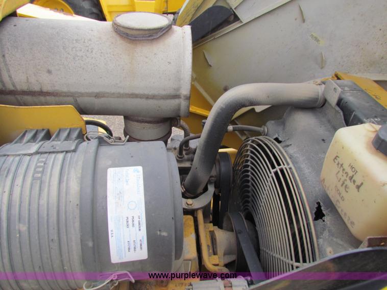 image for item E4167 2003 John Deere 310G backhoe