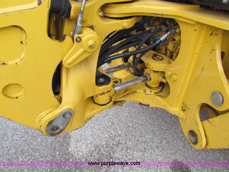 image for item E4167 2003 John Deere 310G backhoe