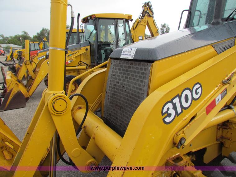 image for item E4168 2004 John Deere 310G backhoe