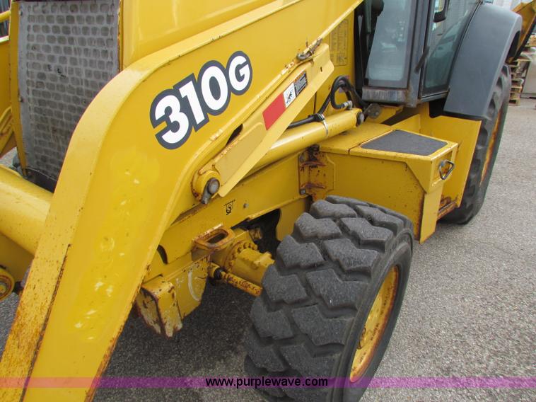 image for item E4168 2004 John Deere 310G backhoe