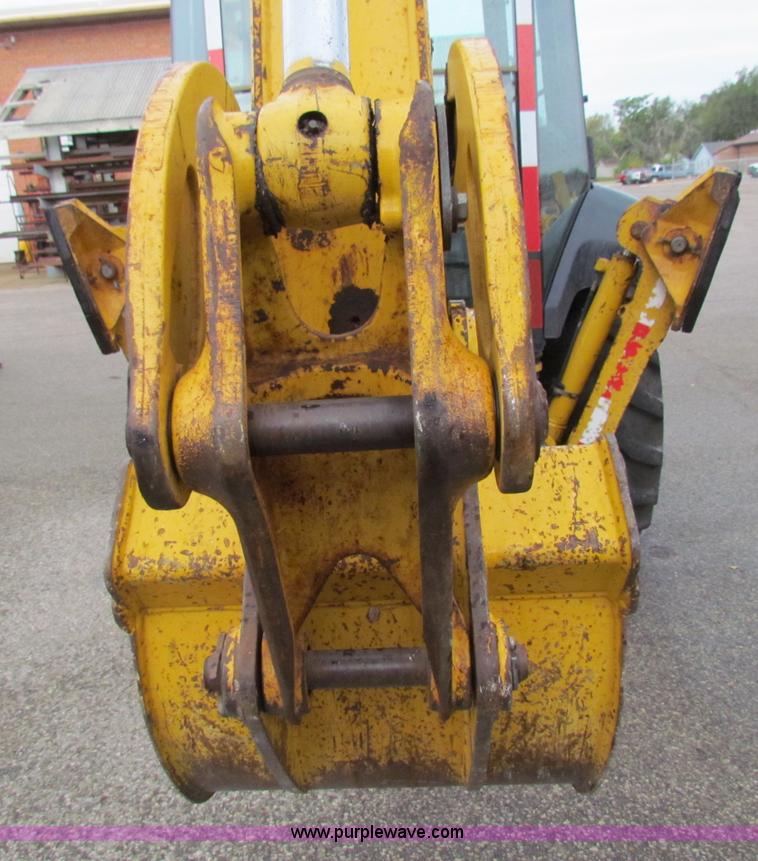 image for item E4168 2004 John Deere 310G backhoe