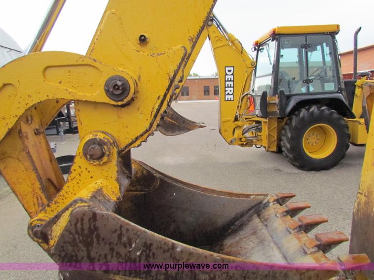 image for item E4168 2004 John Deere 310G backhoe