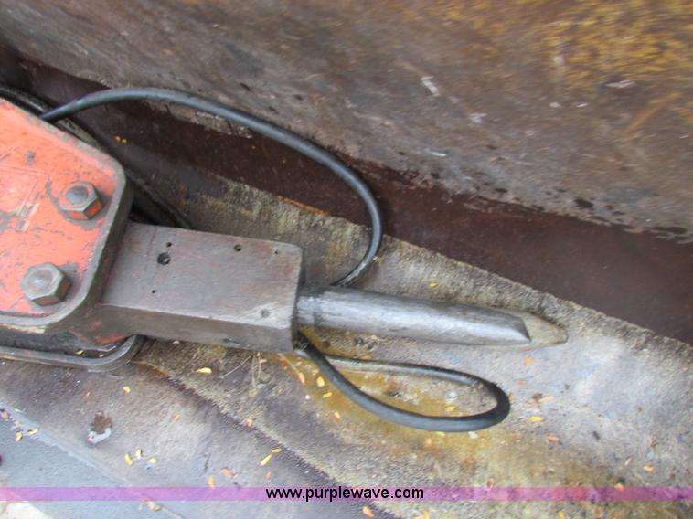 image for item E4168 2004 John Deere 310G backhoe