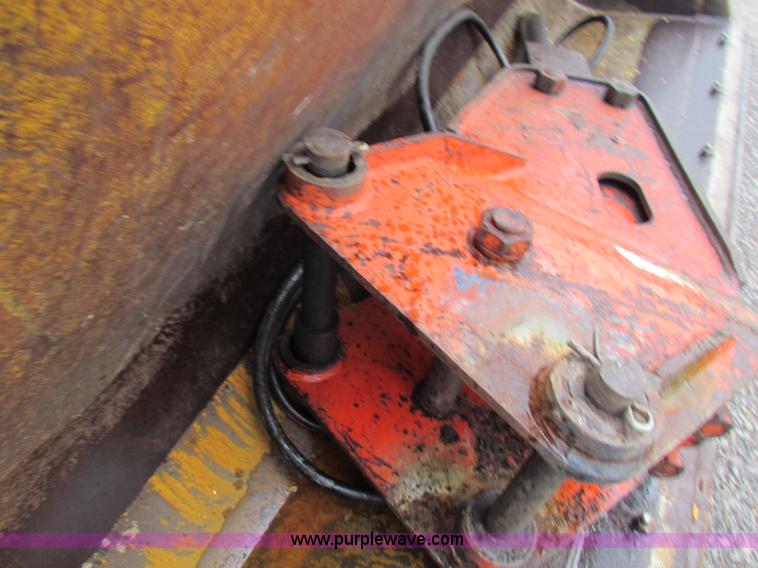 image for item E4168 2004 John Deere 310G backhoe