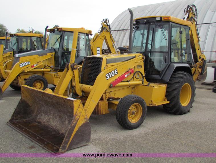 image for item E4169 1997 John Deere 310E backhoe