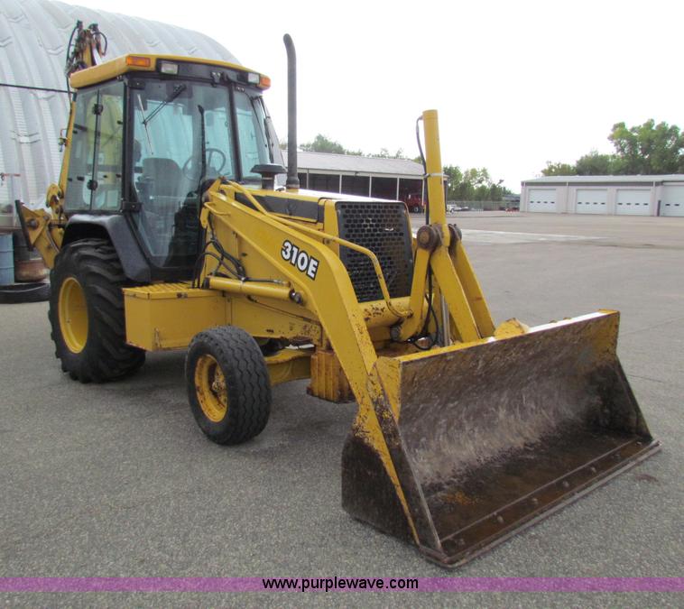 image for item E4169 1997 John Deere 310E backhoe