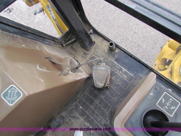 image for item E4169 1997 John Deere 310E backhoe