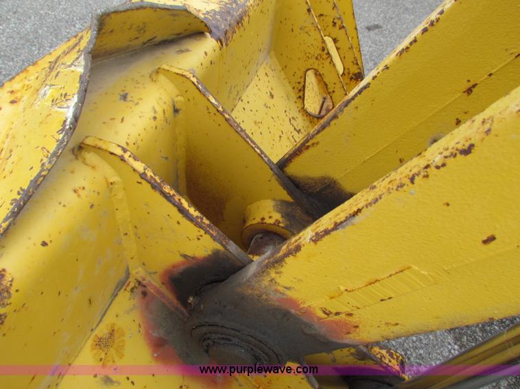 image for item E4169 1997 John Deere 310E backhoe