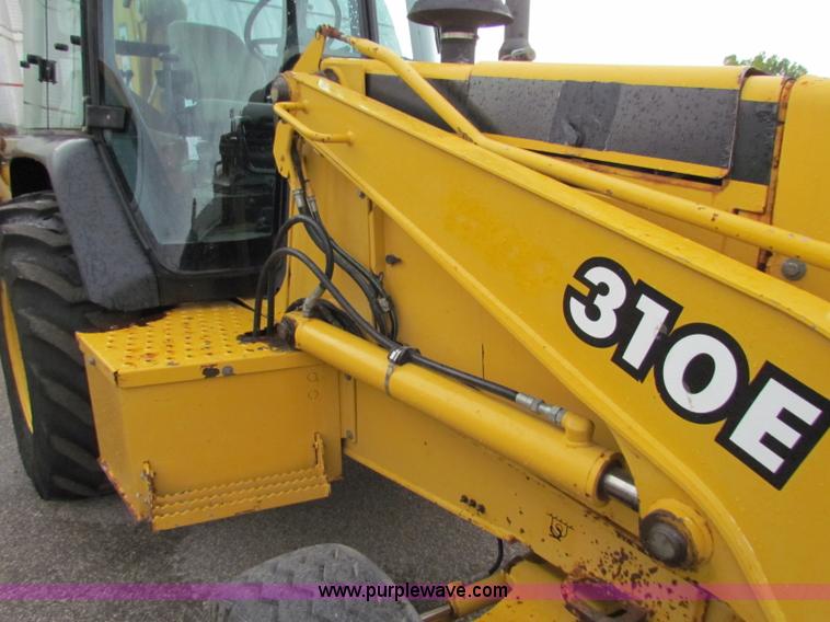 image for item E4169 1997 John Deere 310E backhoe