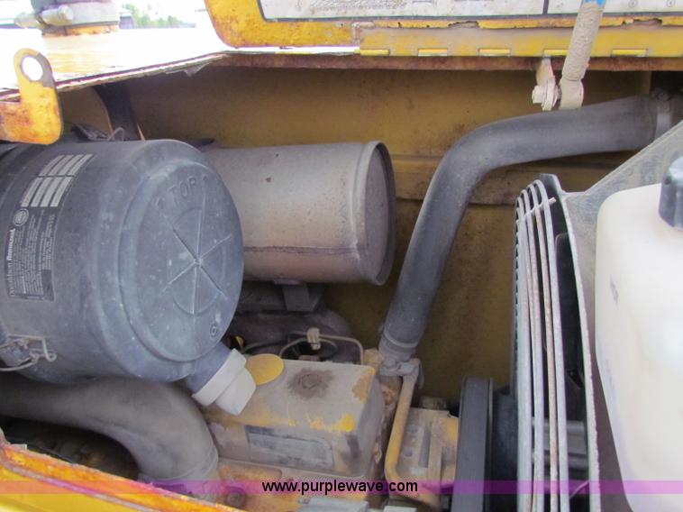 image for item E4169 1997 John Deere 310E backhoe