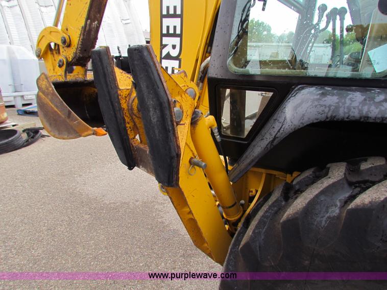 image for item E4169 1997 John Deere 310E backhoe