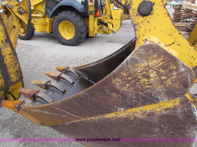 image for item E4169 1997 John Deere 310E backhoe