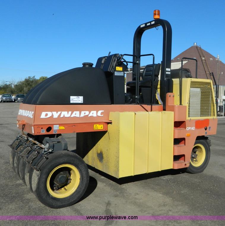 image for item E4171 2005 Dyna-Pac CP142 pneumatic roller