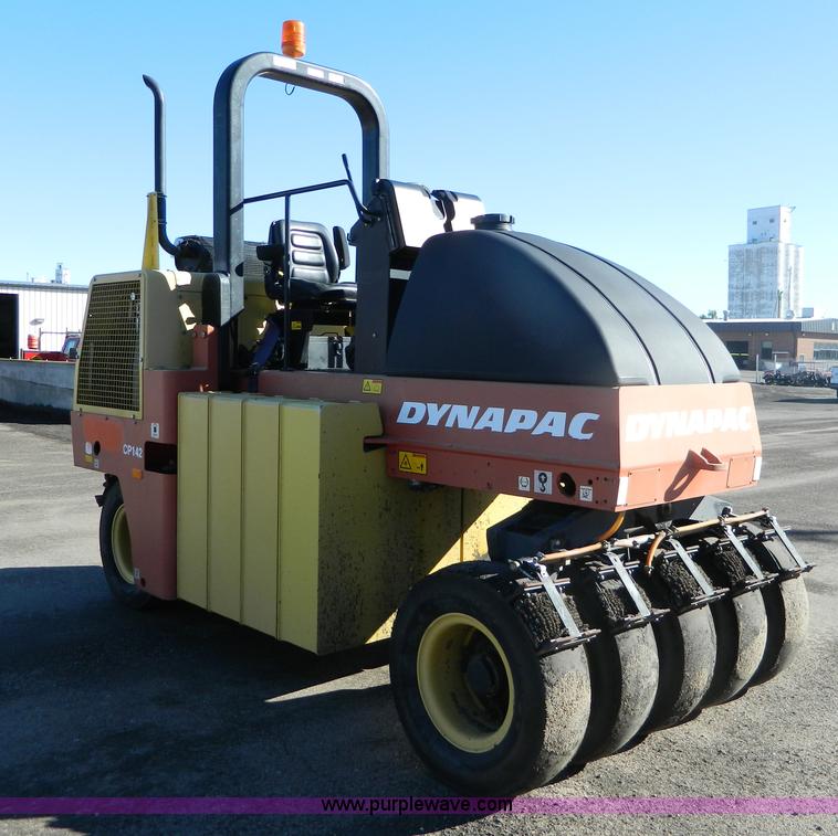 image for item E4171 2005 Dyna-Pac CP142 pneumatic roller