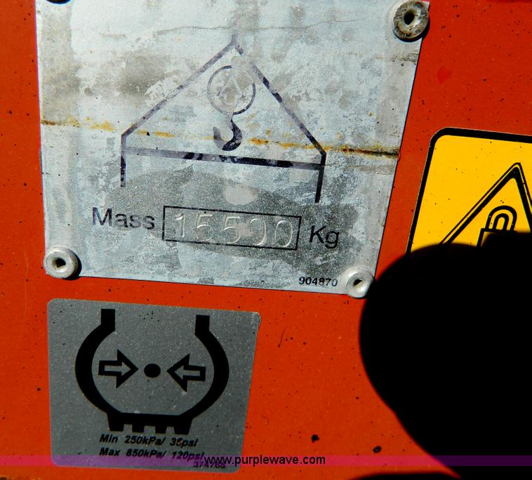 image for item E4171 2005 Dyna-Pac CP142 pneumatic roller