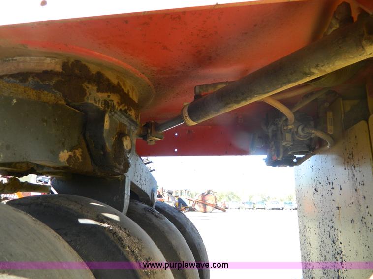 image for item E4171 2005 Dyna-Pac CP142 pneumatic roller