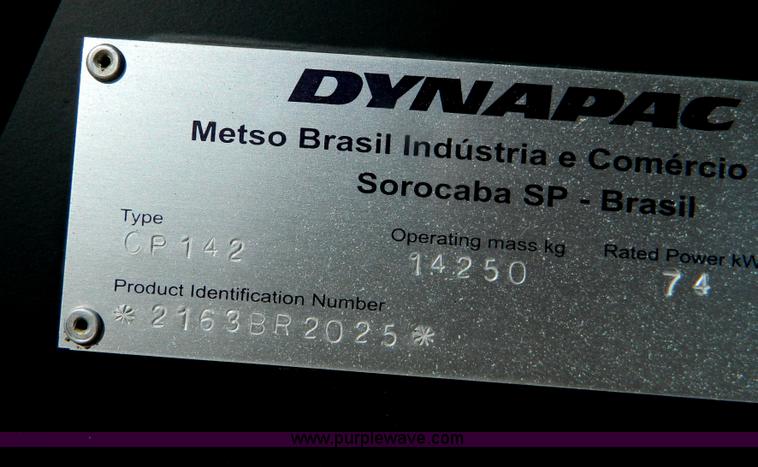 image for item E4171 2005 Dyna-Pac CP142 pneumatic roller