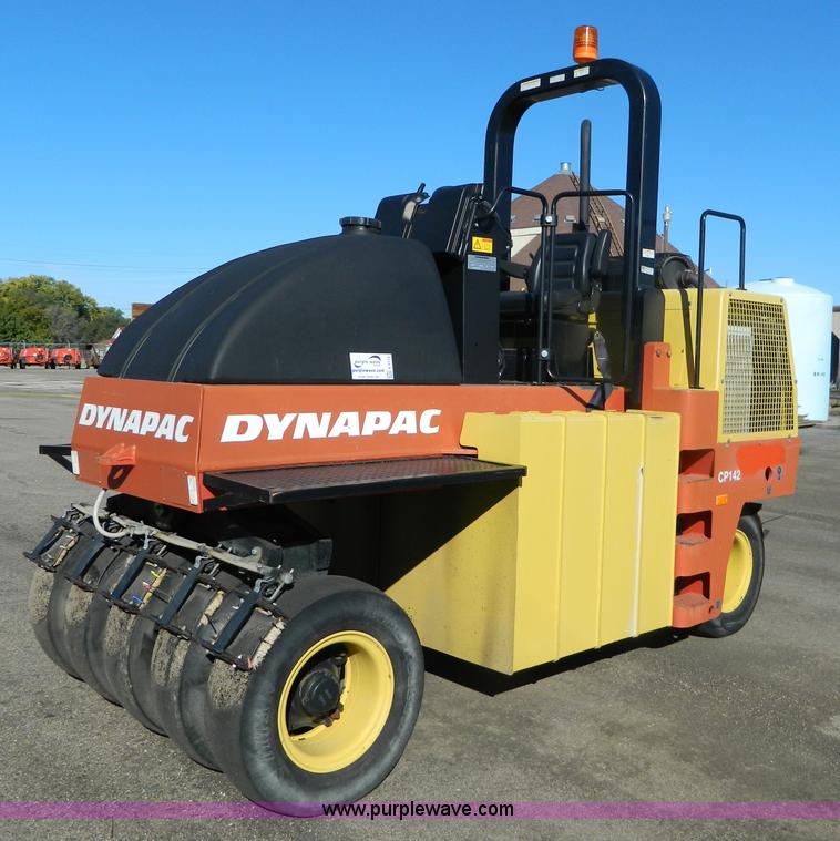 image for item E4172 2005 Dyna-Pac CP142 pneumatic roller