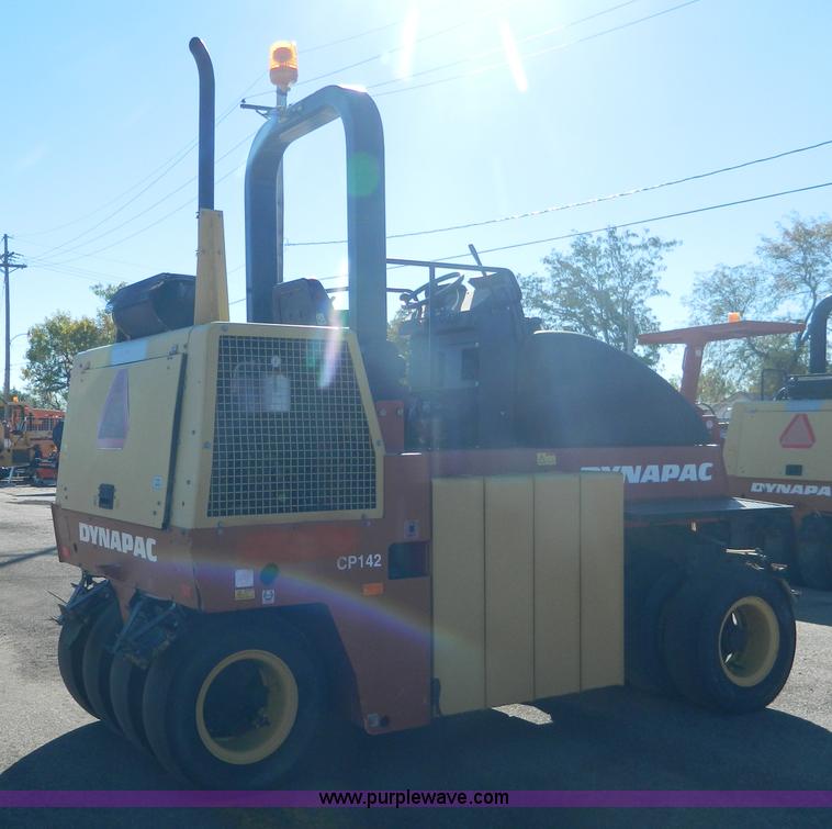 image for item E4172 2005 Dyna-Pac CP142 pneumatic roller