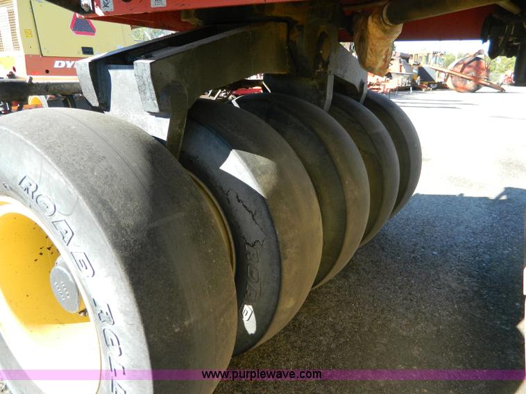 image for item E4172 2005 Dyna-Pac CP142 pneumatic roller