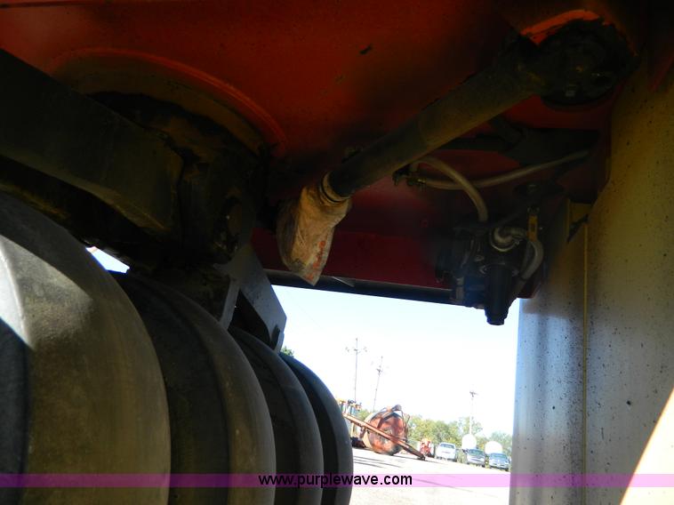 image for item E4172 2005 Dyna-Pac CP142 pneumatic roller