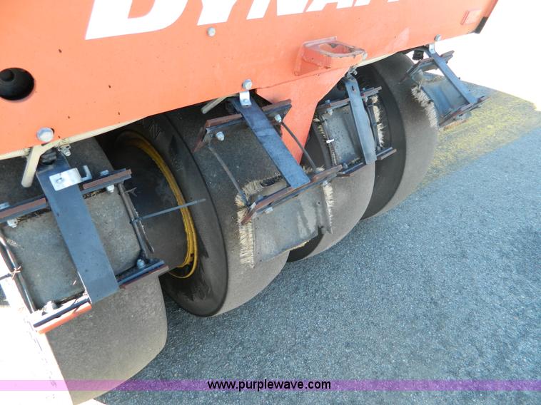 image for item E4172 2005 Dyna-Pac CP142 pneumatic roller
