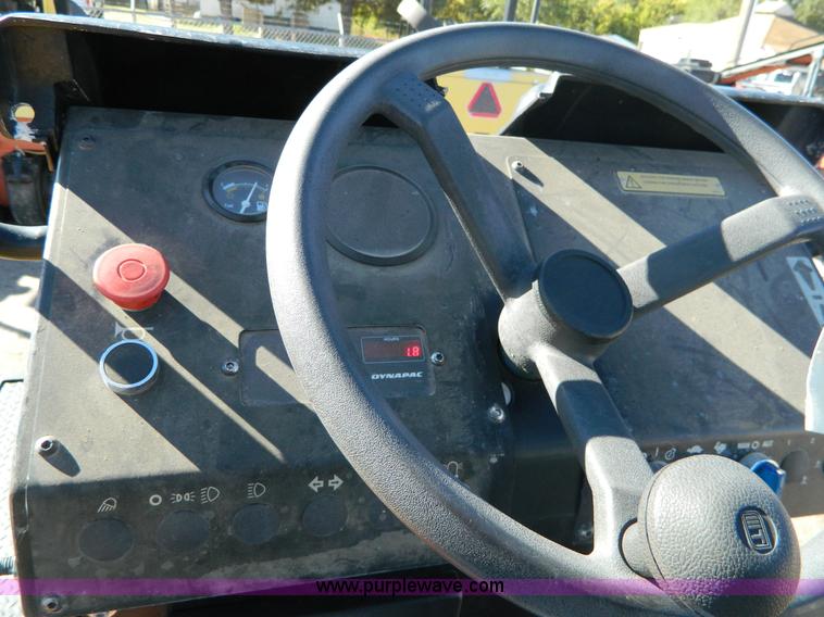 image for item E4172 2005 Dyna-Pac CP142 pneumatic roller