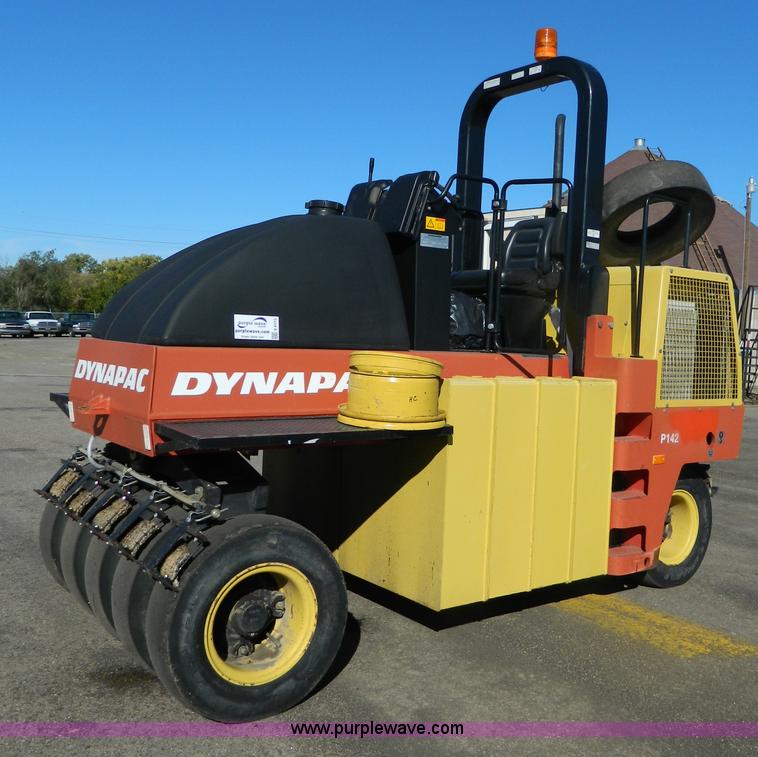 image for item E4173 2005 Dyna-Pac CP142 pneumatic roller
