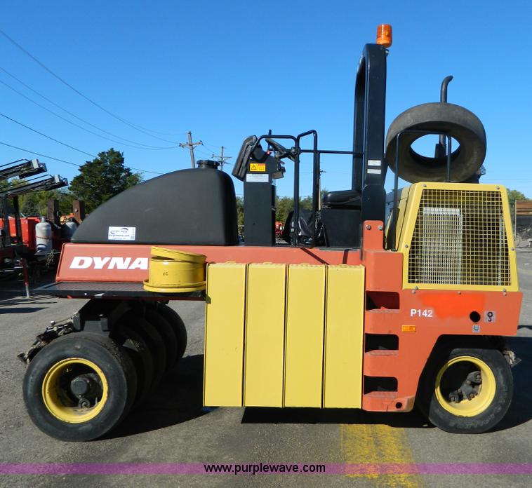 image for item E4173 2005 Dyna-Pac CP142 pneumatic roller