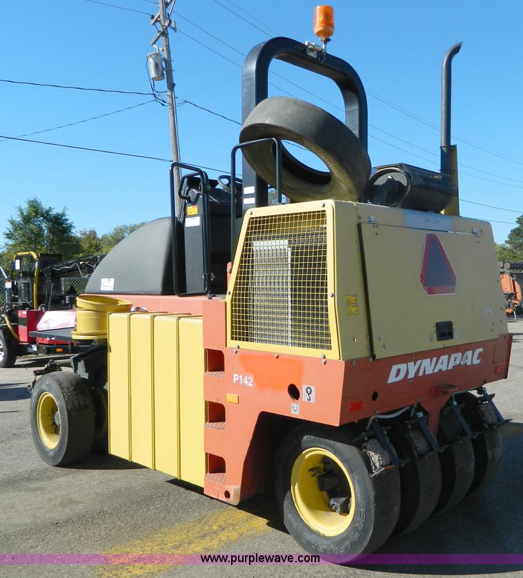 image for item E4173 2005 Dyna-Pac CP142 pneumatic roller