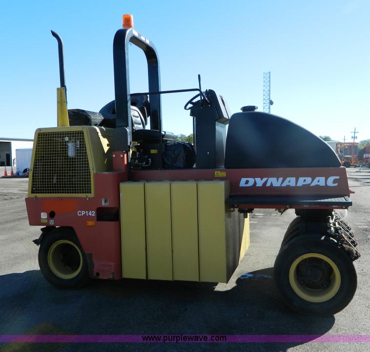 image for item E4173 2005 Dyna-Pac CP142 pneumatic roller